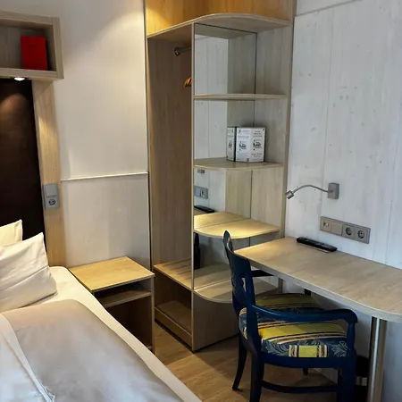 Haase Hotel 3*